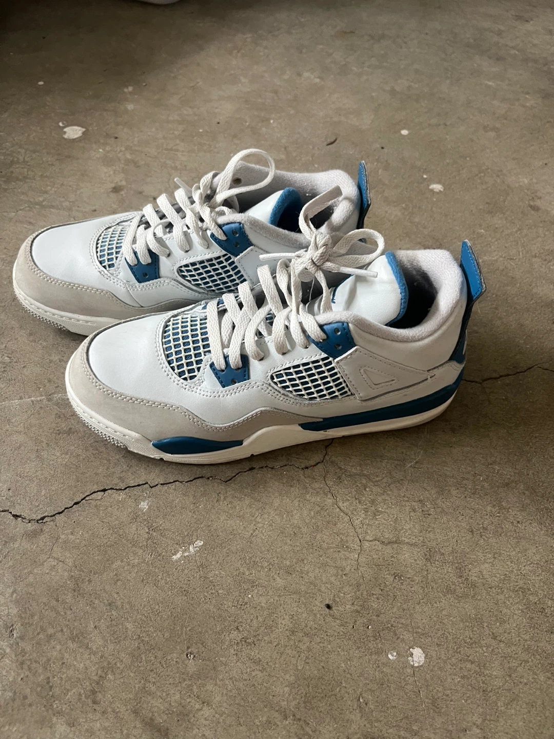 Air Jordan 4 Retro White/Blue Sneakers