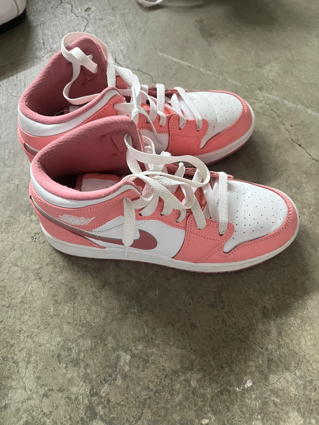 Air Jordan 1 Mid Pink White Sneakers