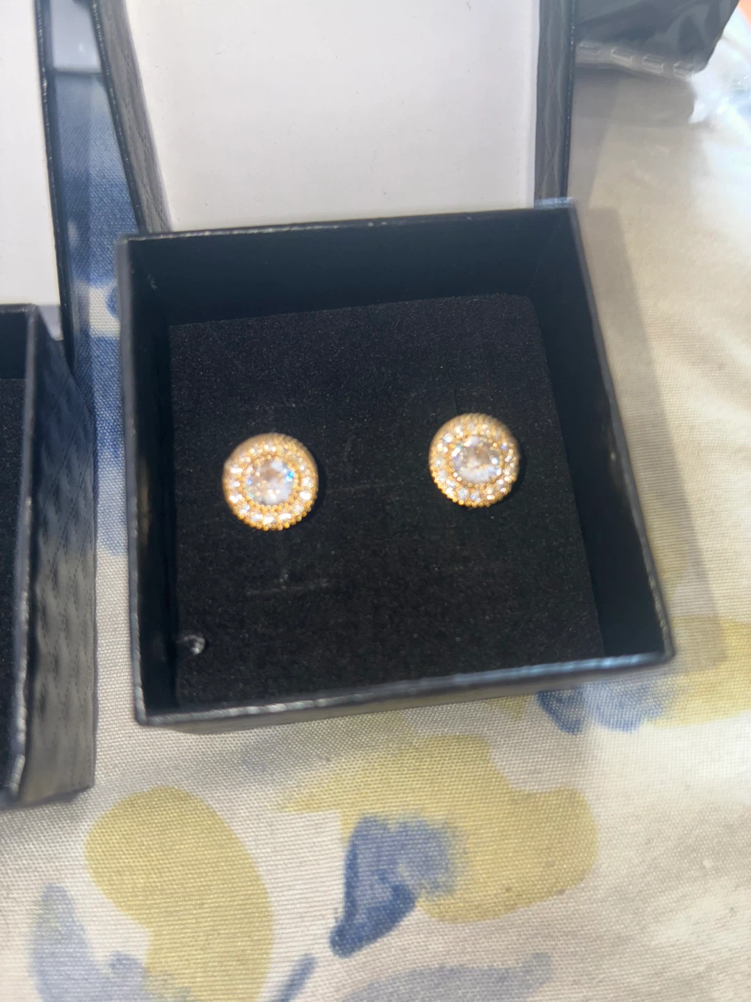 VVS Moissanite Stud Earrings - photo 3