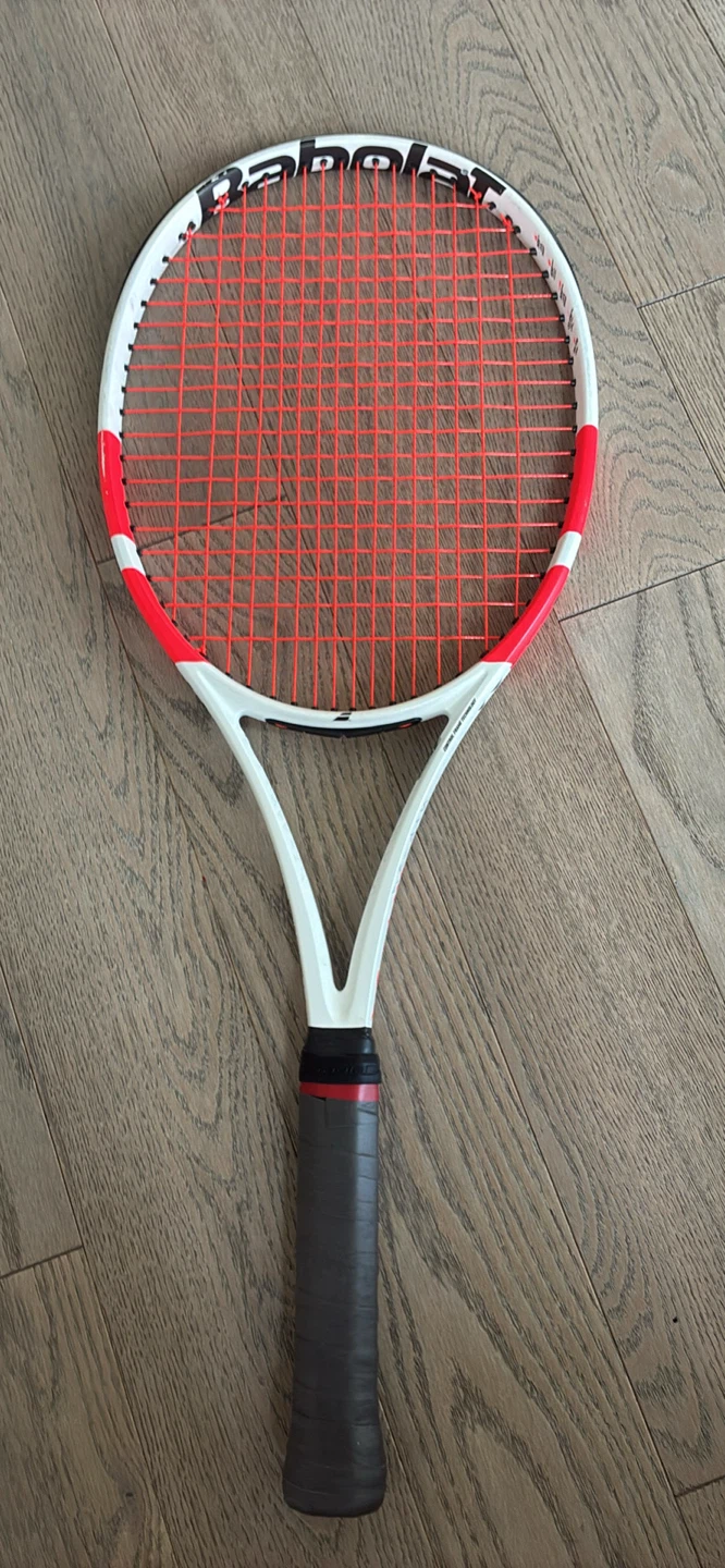 Babolar Pure Strike 16/19 Tennis Racquet