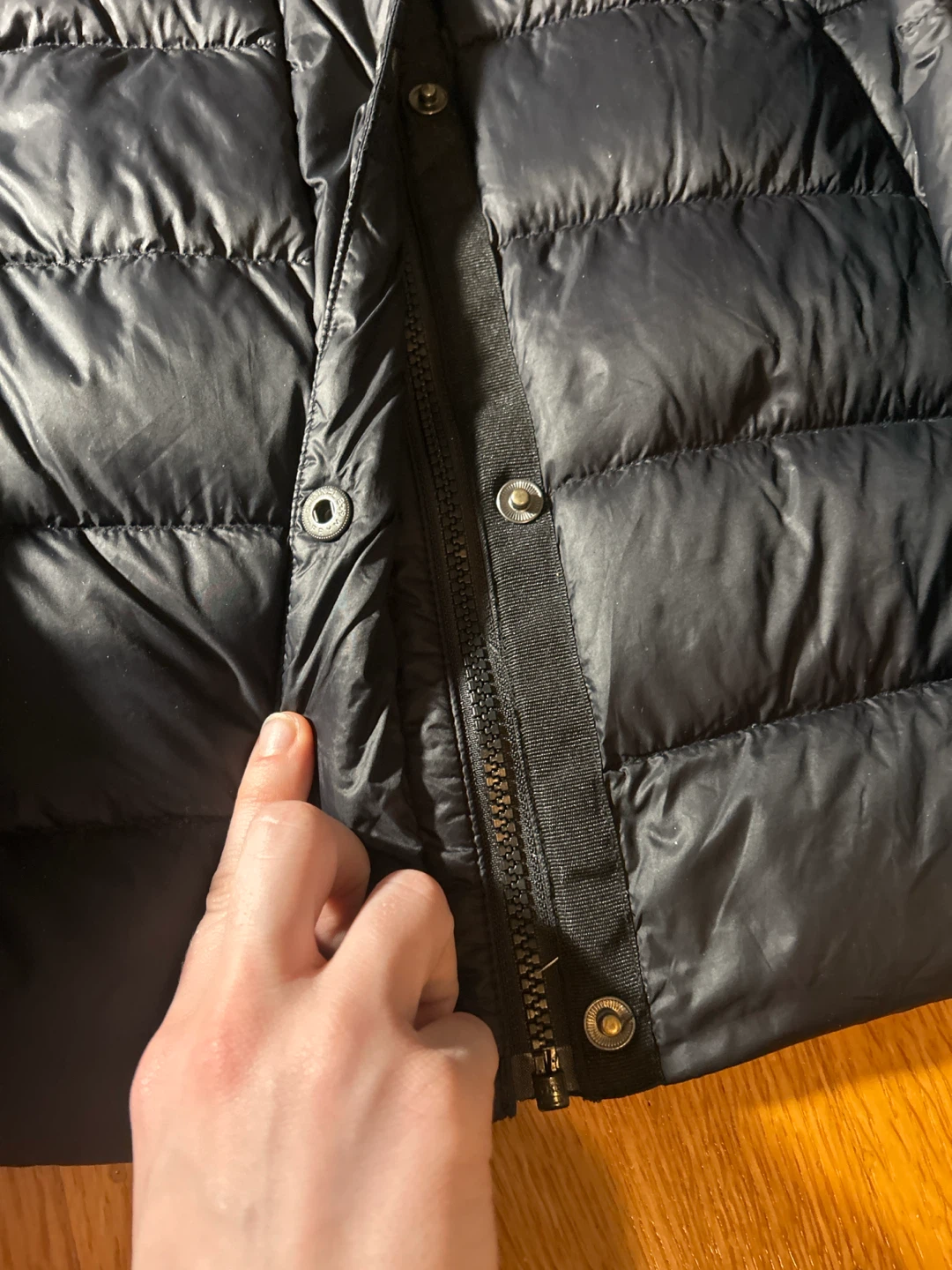 Eddie Bauer Women's Black Puffer Jacket Size L - photo 4