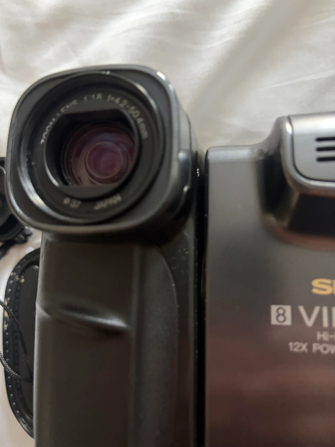 Sharp 8 Viewcam Hi-Fi Monaural 12x Power Zoom VL-E49 Camcorder - photo 3