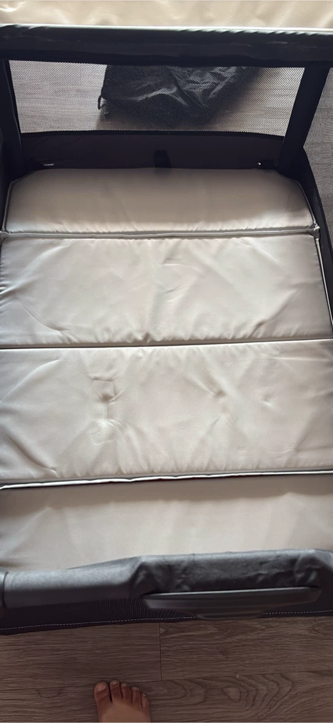 4moms breeze plus Playard with Changing Station - photo 4