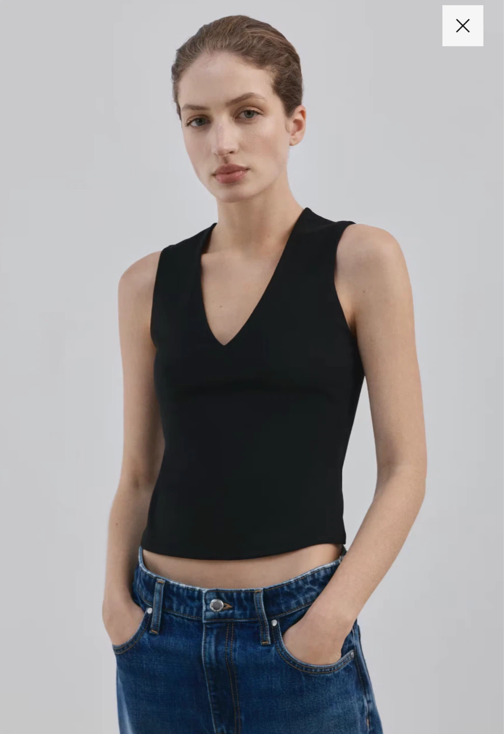 MNG Black Sleeveless V-Neck Top