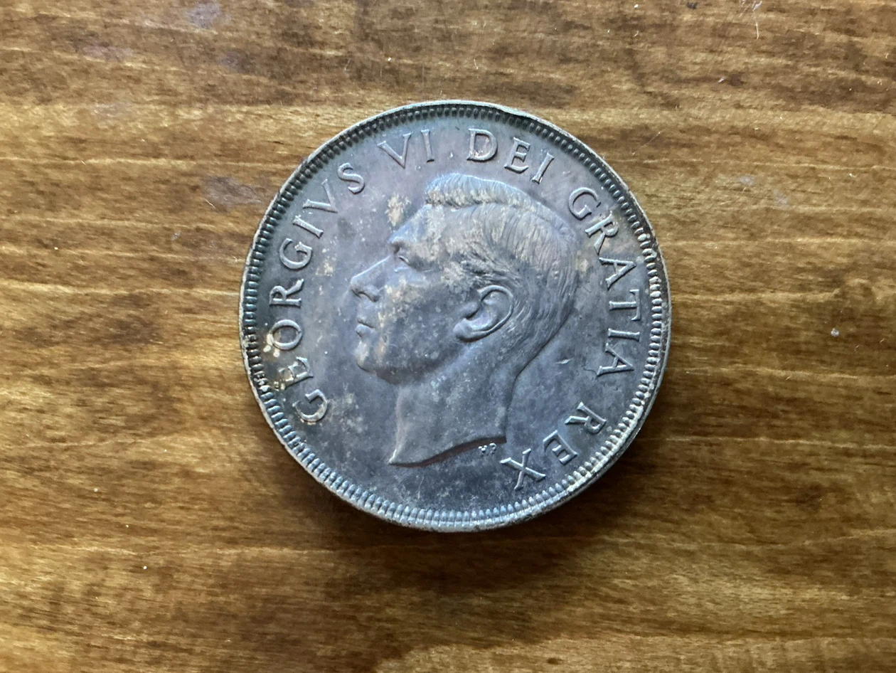 1949 Canadian Dollar Coin - photo 3