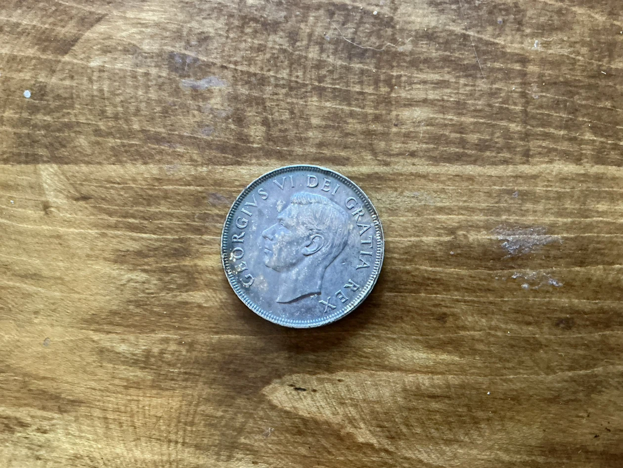 1949 Canadian Dollar Coin - photo 4