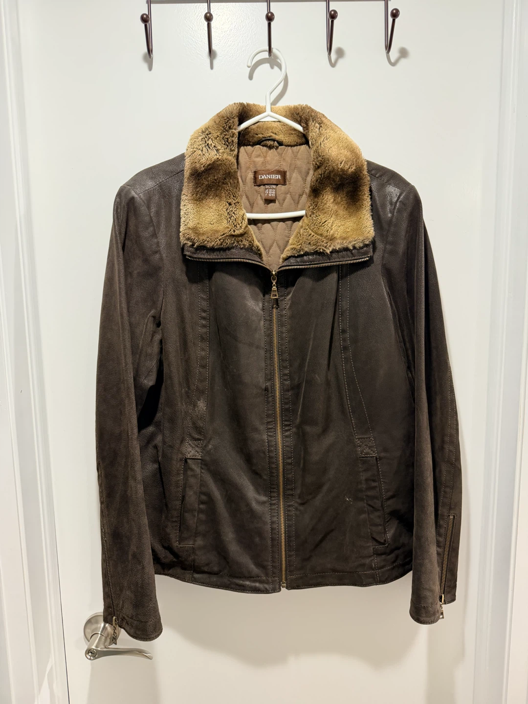DANIER Brown Leather Jacket with Fur Collar