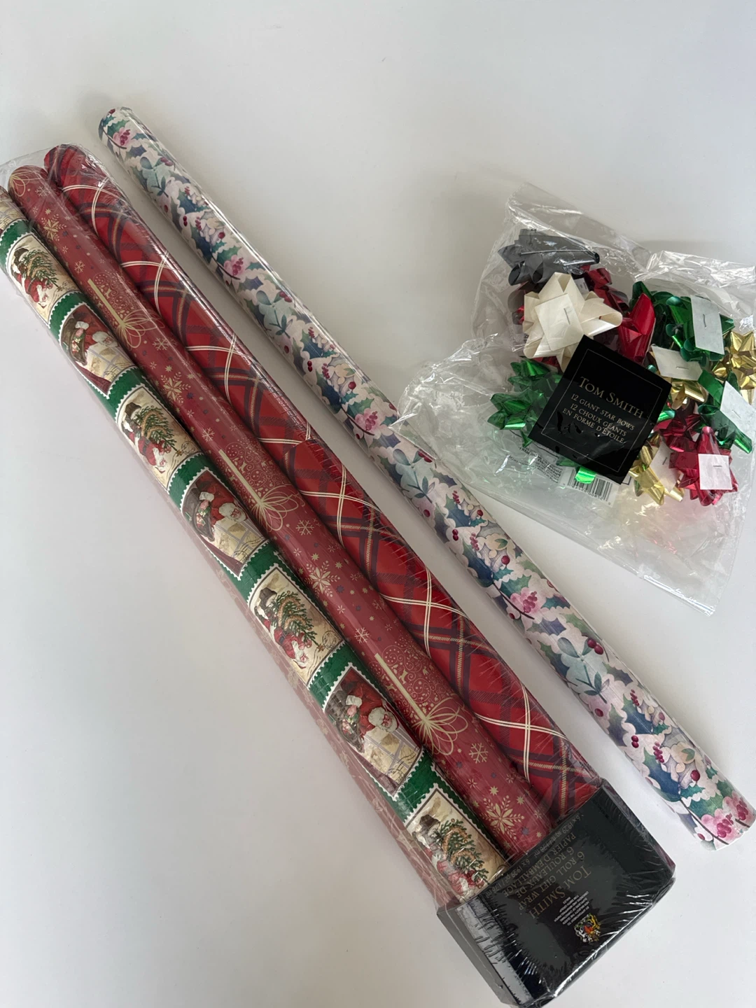 Assorted Christmas Gift Wrap & Star Bows