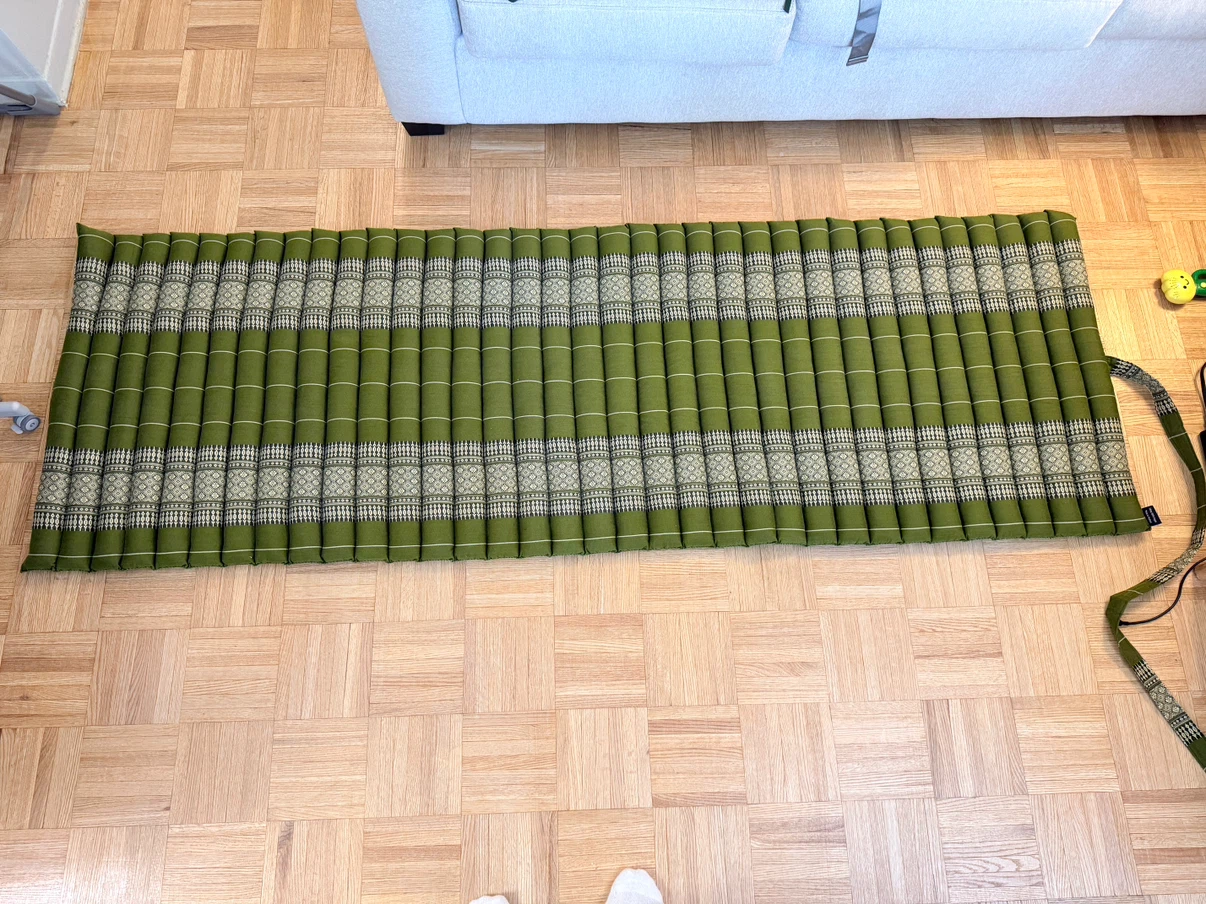 Leewadee Japanese Roll Up Futon - Green, 190cm x 70cm
