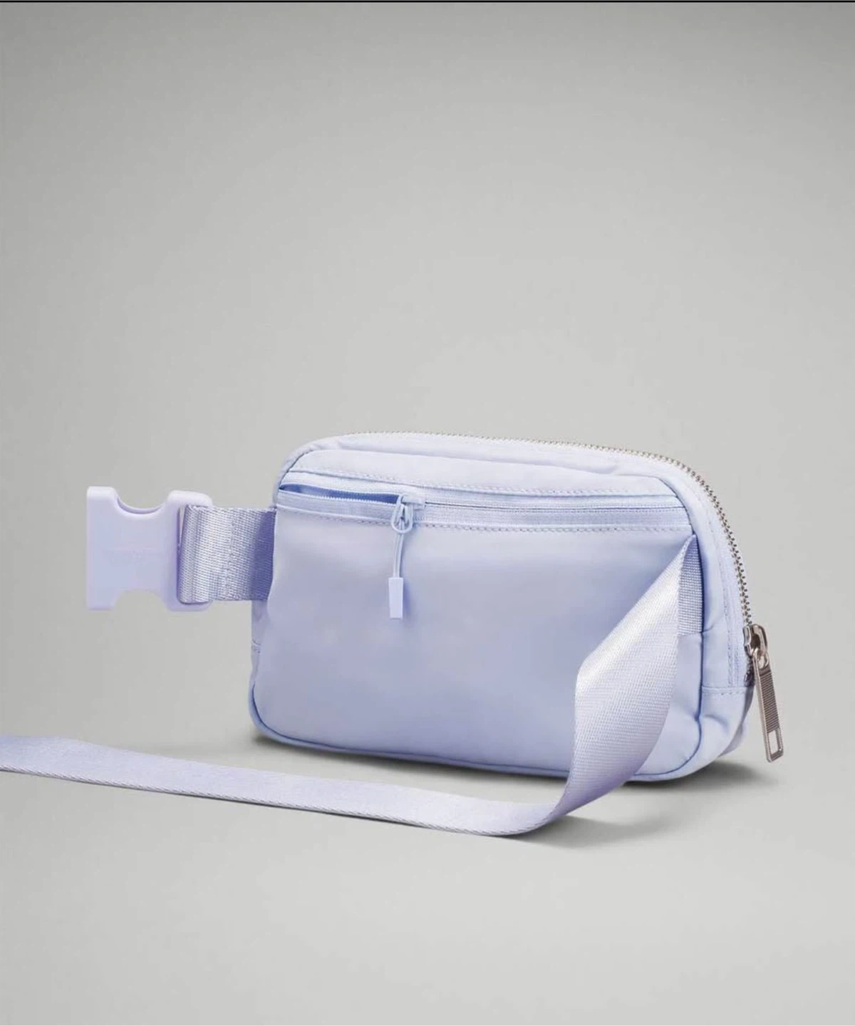 Lululemon Everywhere Belt Bag - Light blue. - photo 3