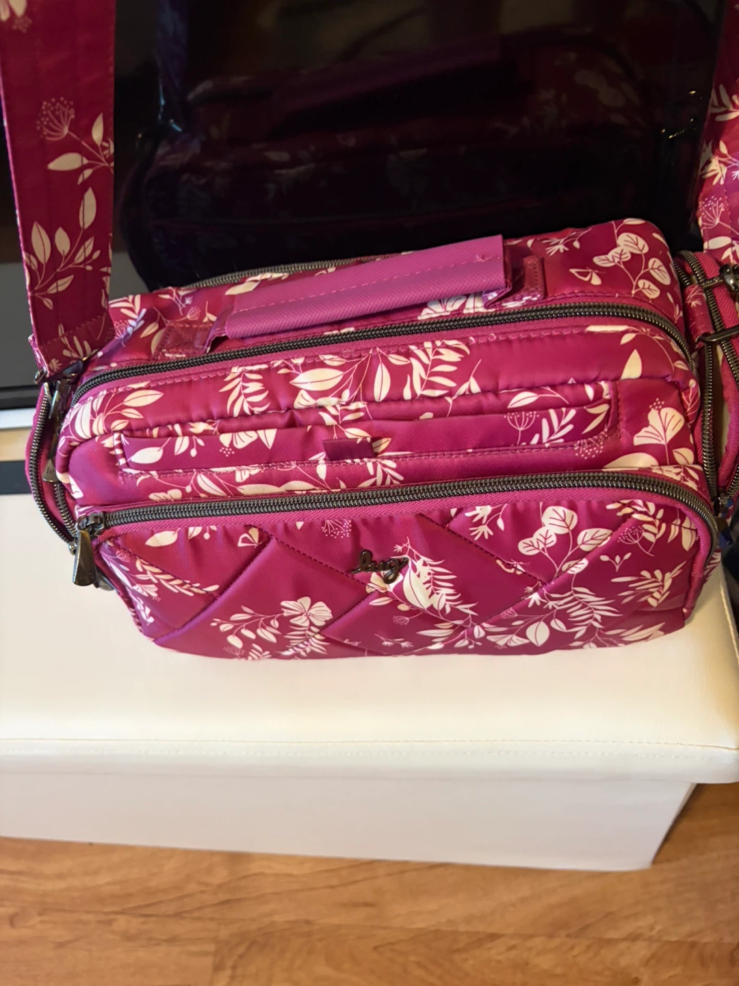 Ju-Ju-Be Pink Floral Diaper Bag - photo 3