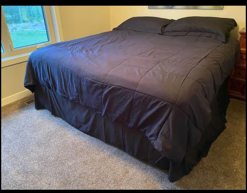 King bed . Delivery available extra $30