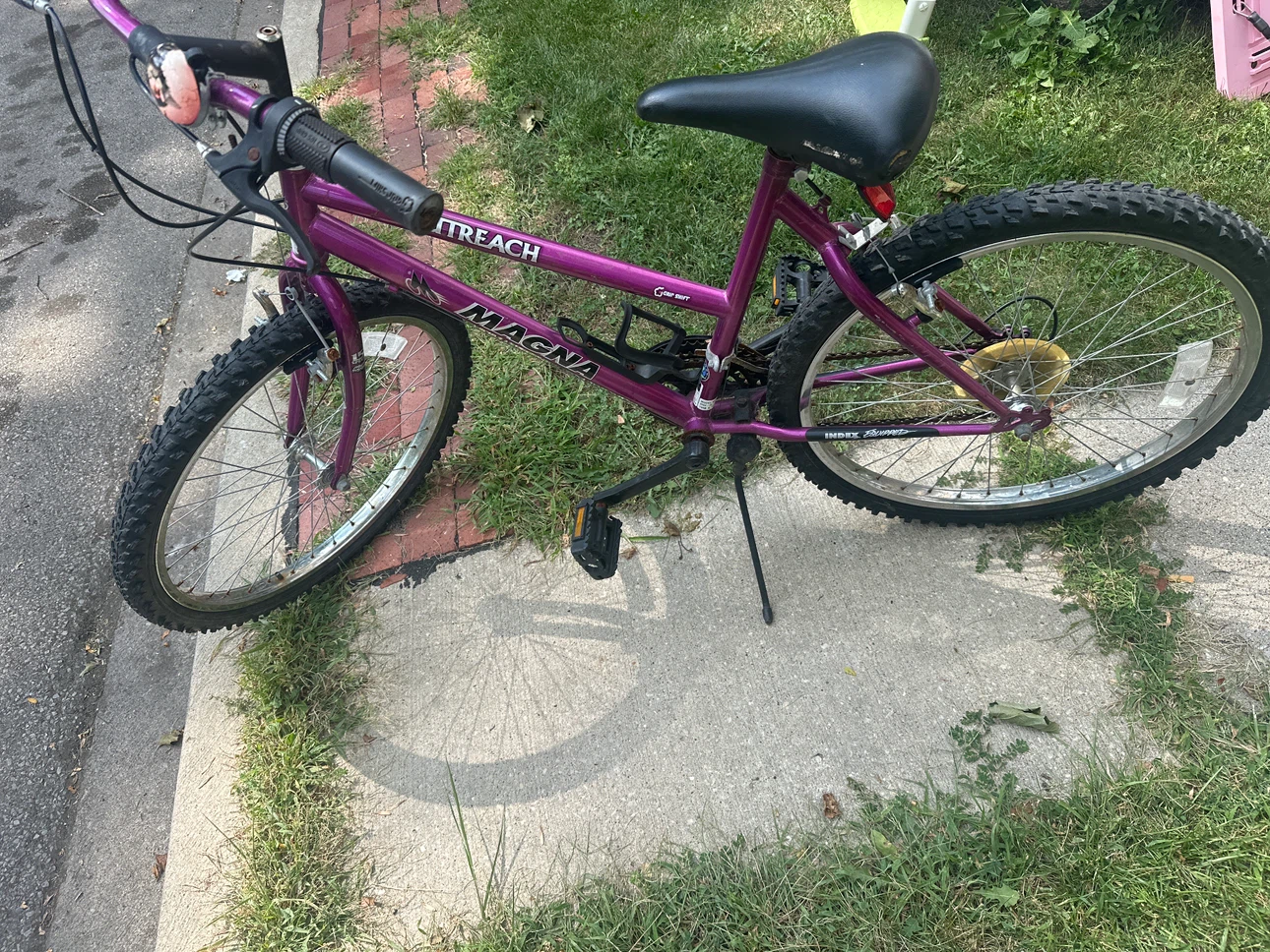 Magna Outreach Mountain Bike - photo 2