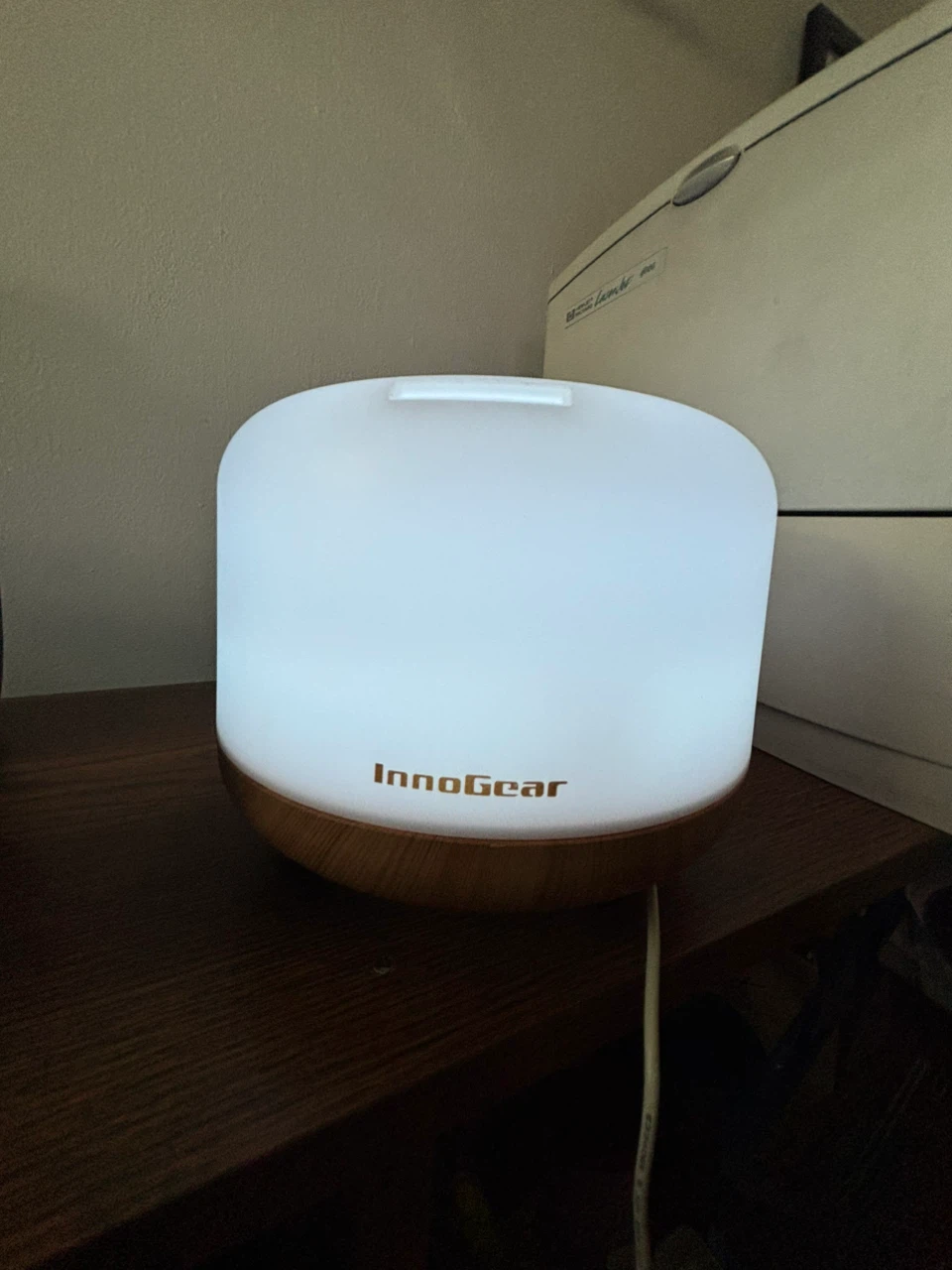 Innogear essential oil diffuser with multicolored LED display