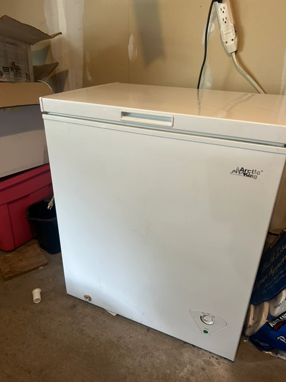 Arctic King 5.0 cu ft Freezer WHS-185C1W - photo 2