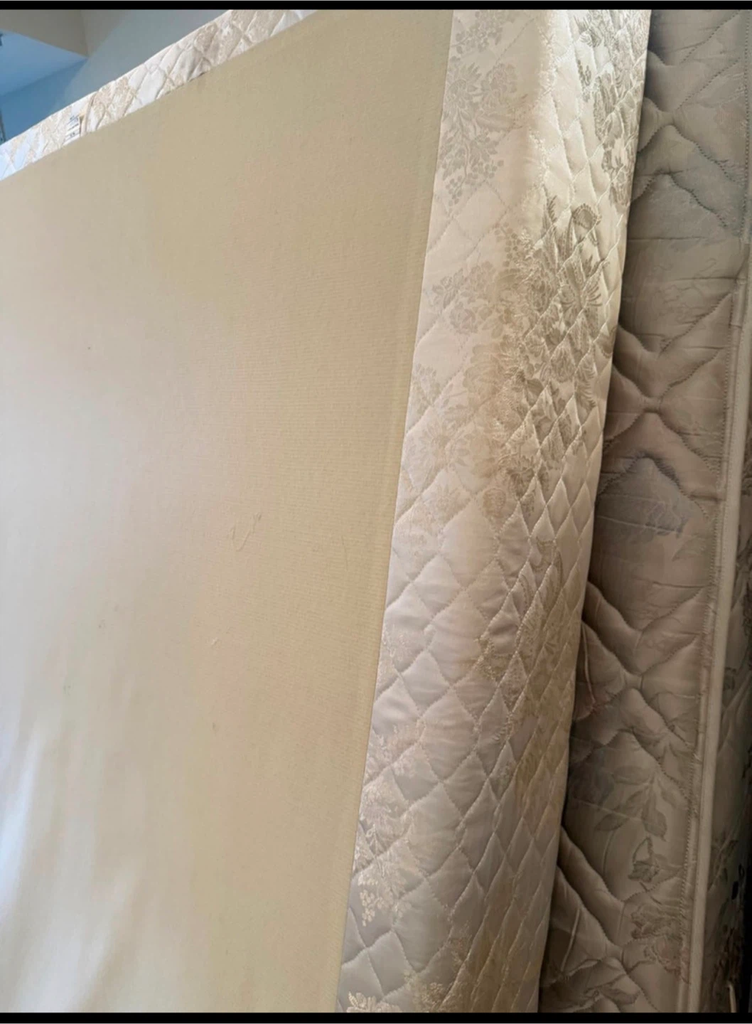 Queen mattress & box . Can deliver - photo 2