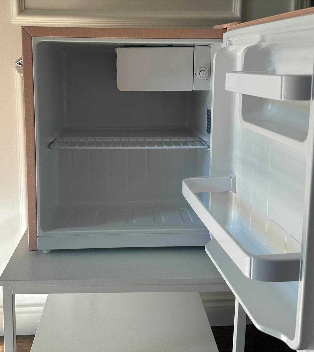Frigidaire 1.6 cu ft - Vintage style - photo 5