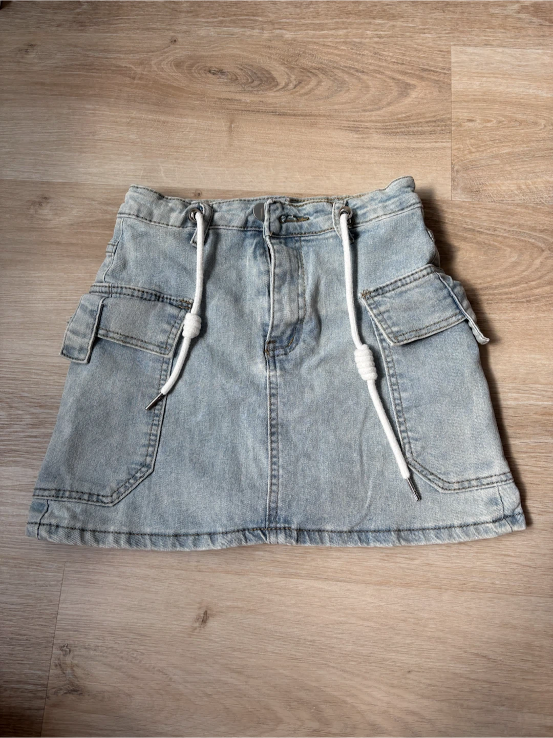 Brand New KIDS L Light Wash Denim Cargo Mini Skirt