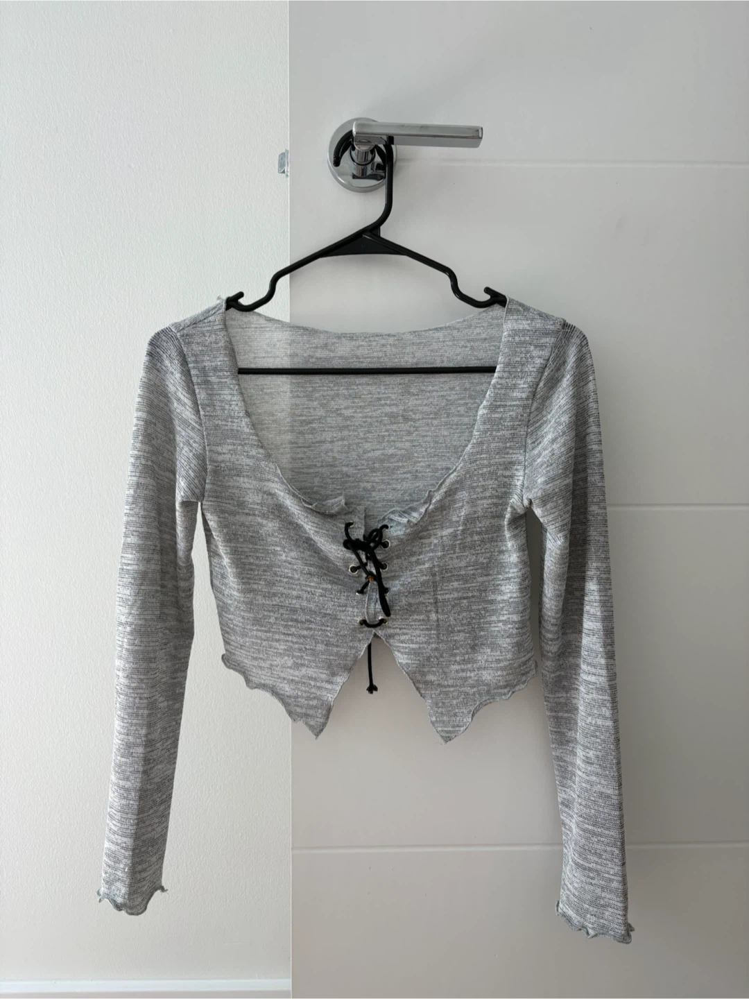 XS Grey Lace-Up Long Sleeve Crop Top