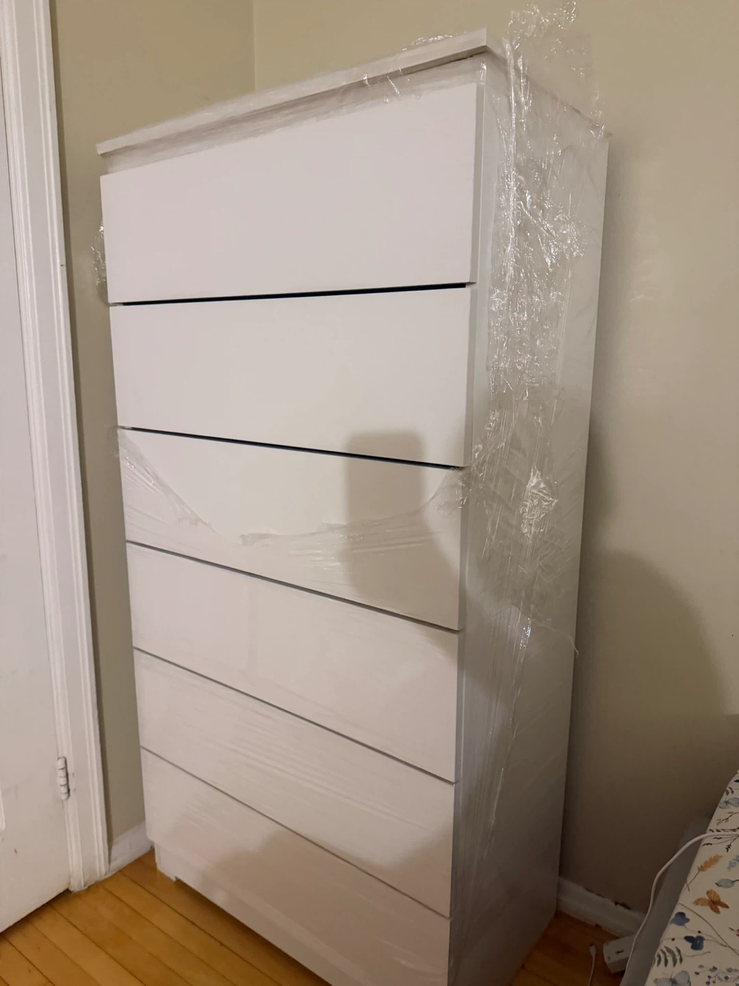 White 6 Drawer Dresser