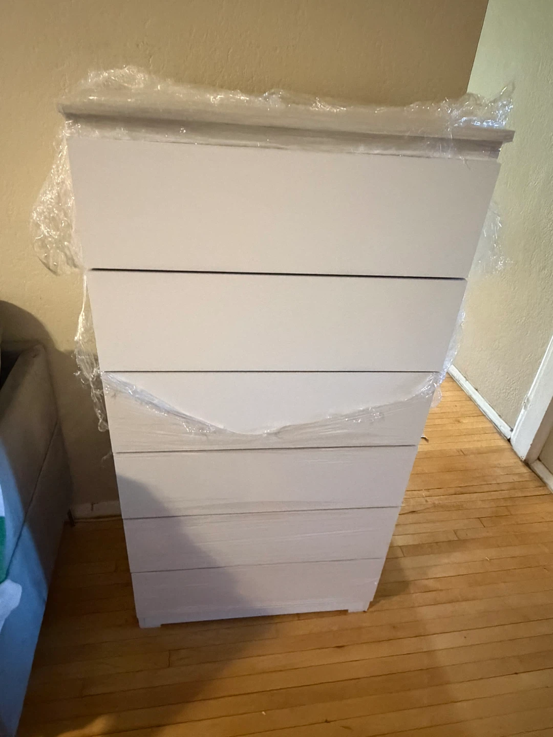 White 6 Drawer Dresser - photo 2