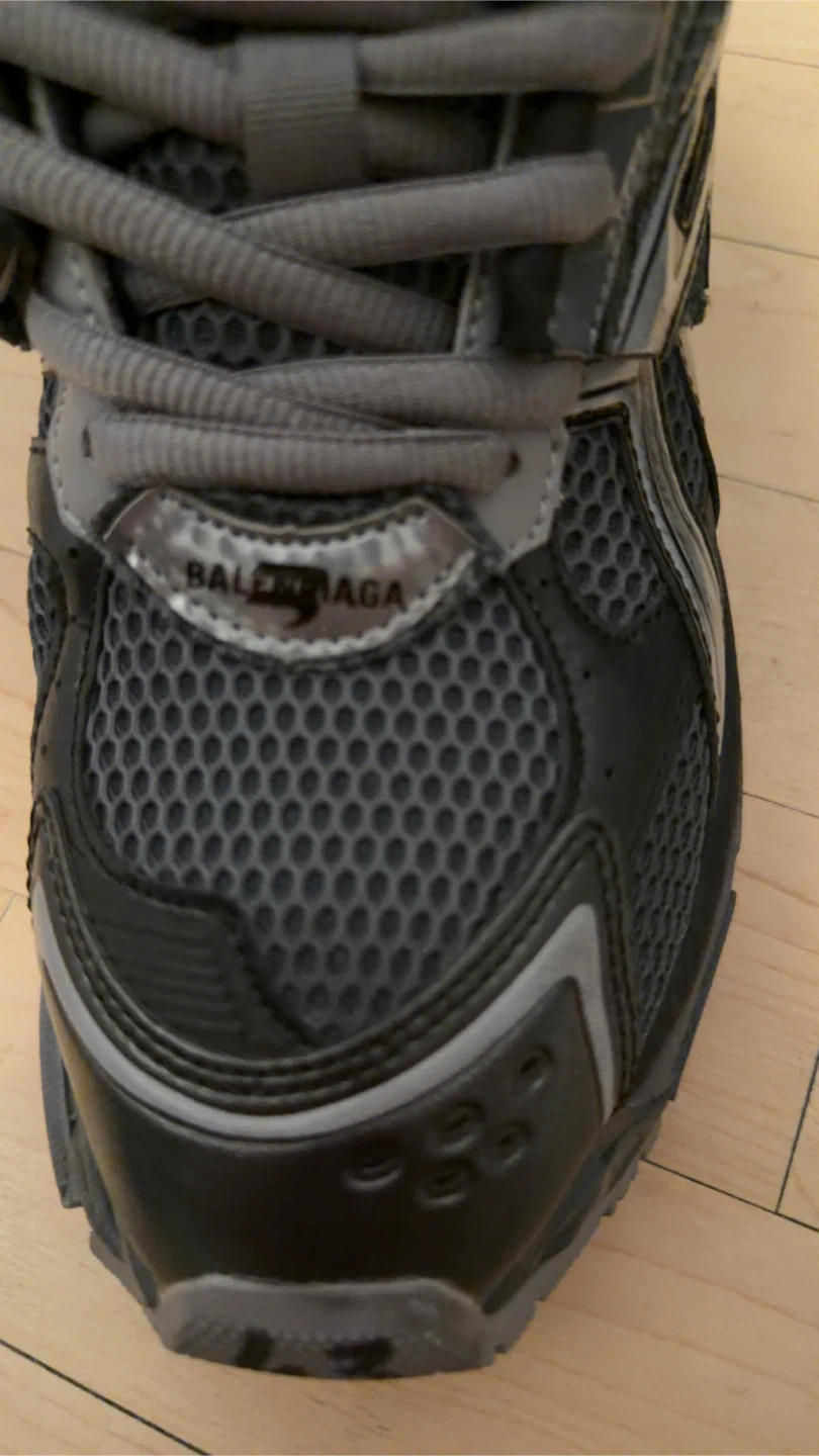 Balenciaga Runner Grey Size 43 - photo 3