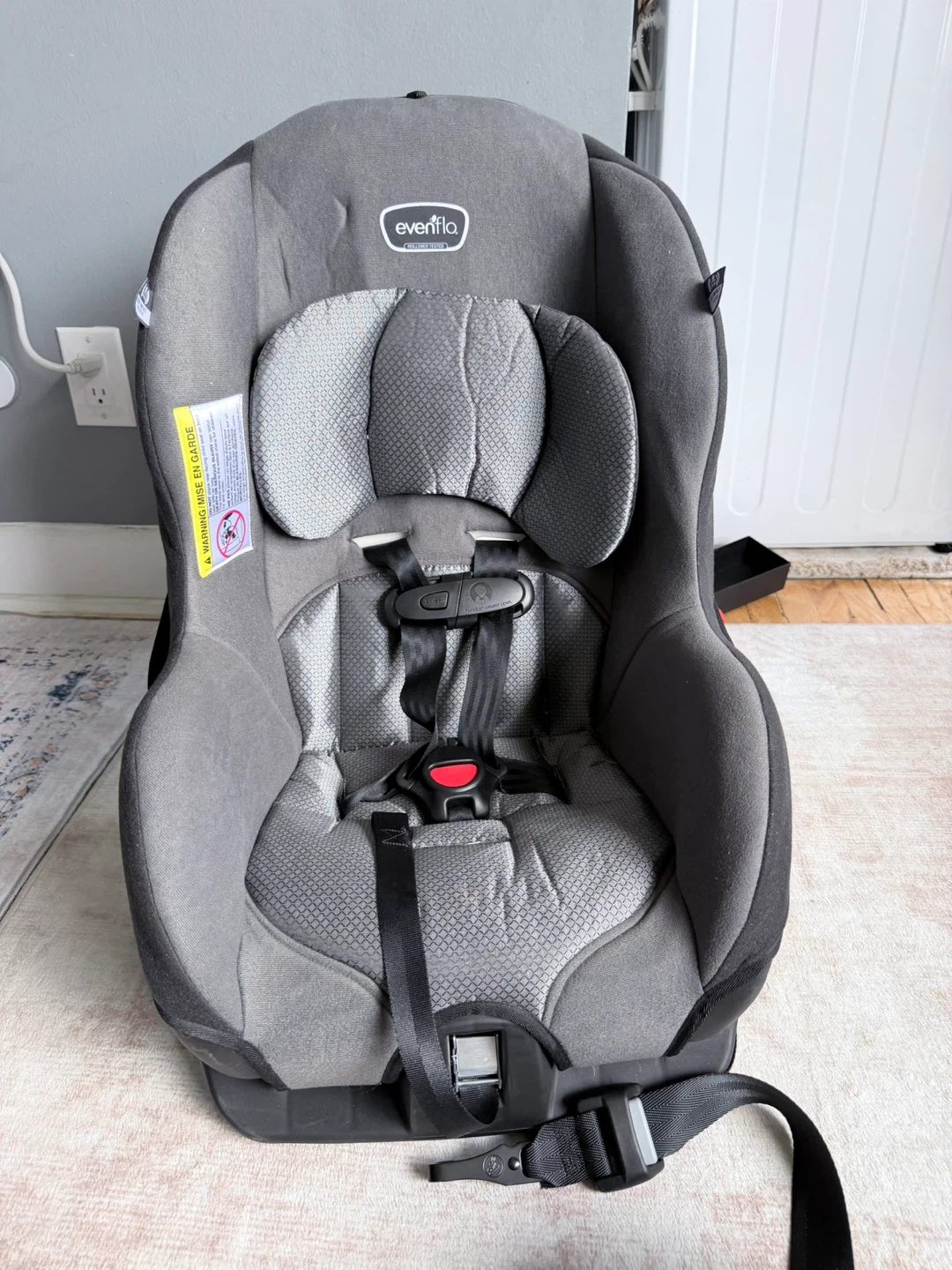 Evenflo Tribute LX Convertible Car Seat - Saturn Gray