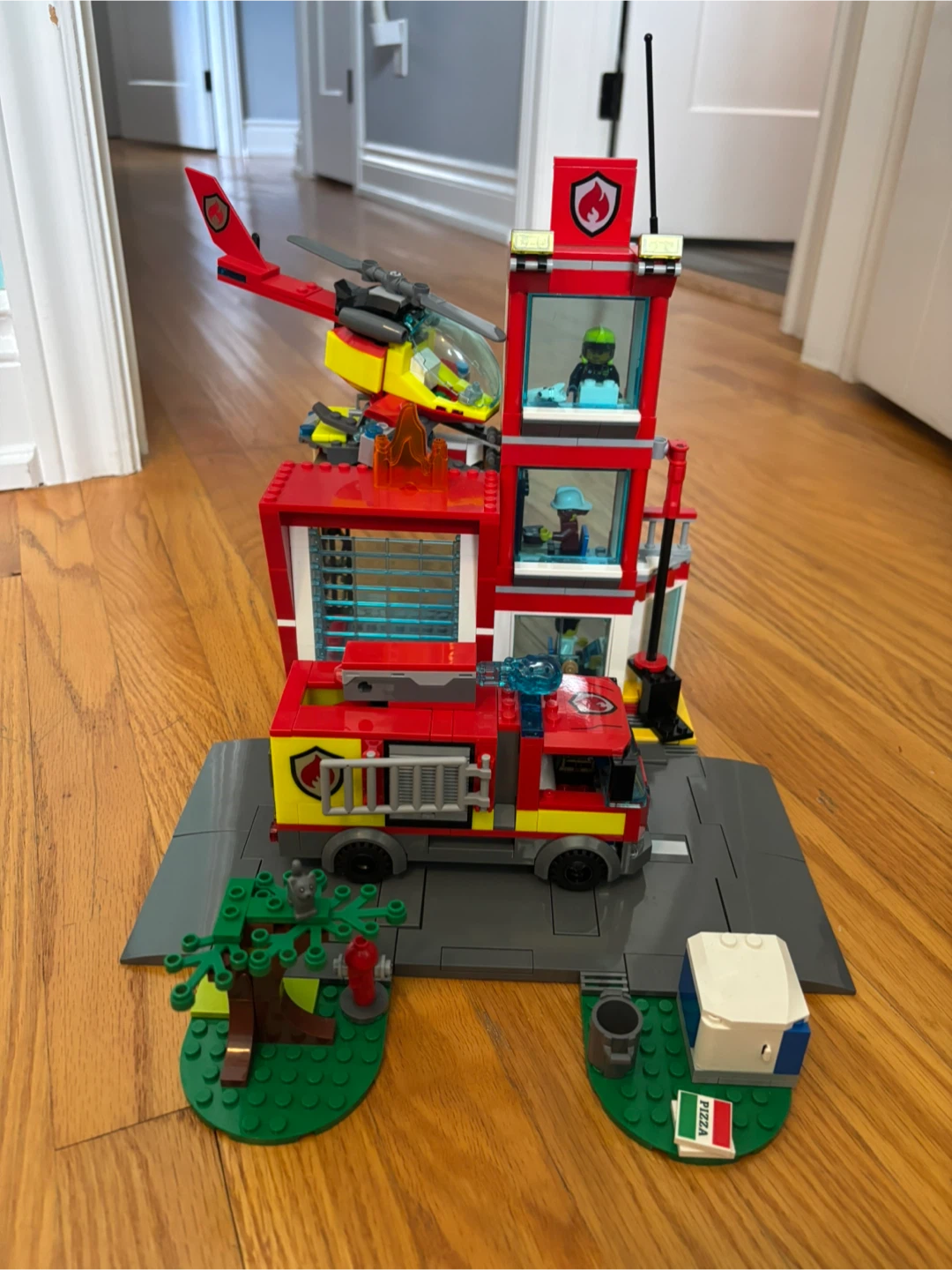 LEGO City Fire Station Building Set - photo 3