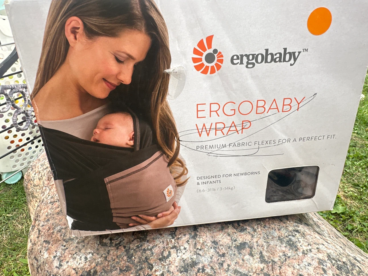 Ergobaby Wrap - Premium Fabric Flexes for a Perfect Fit