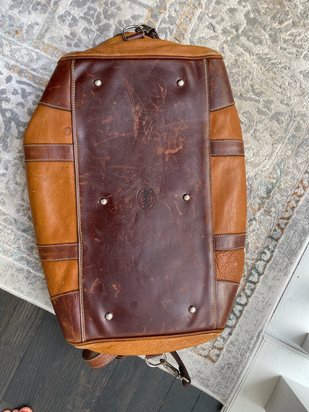 Roots Leather Duffle Bag with letter J - photo 4