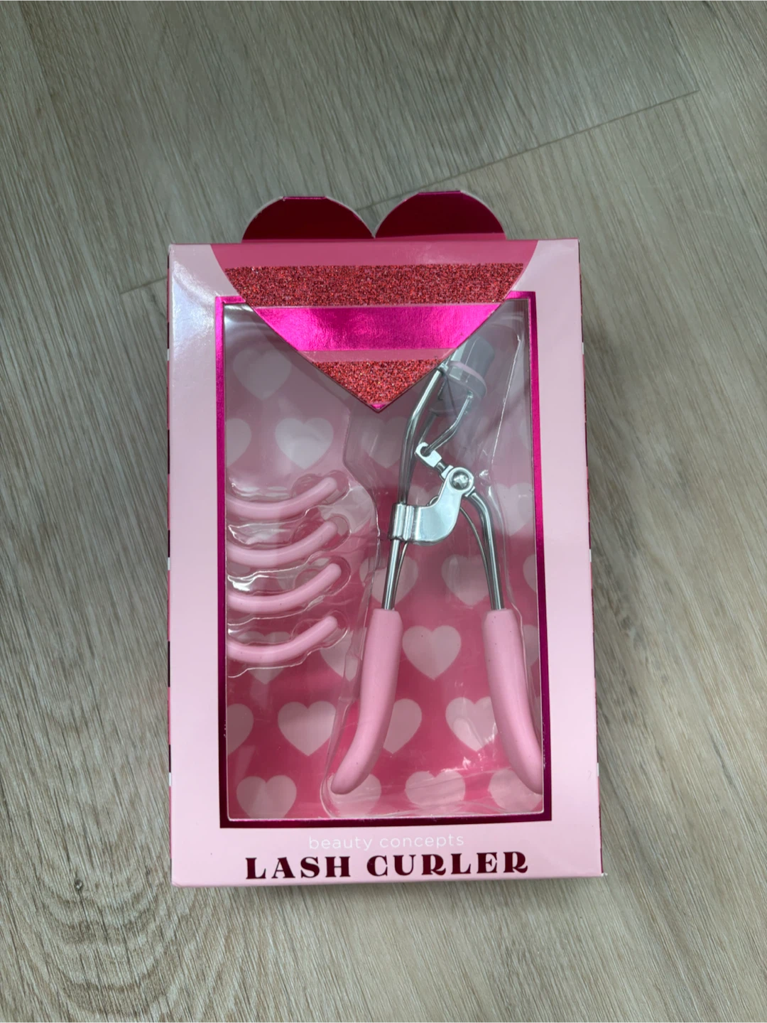 Beauty Concepts Lash Curler with 4 Replacement Pads