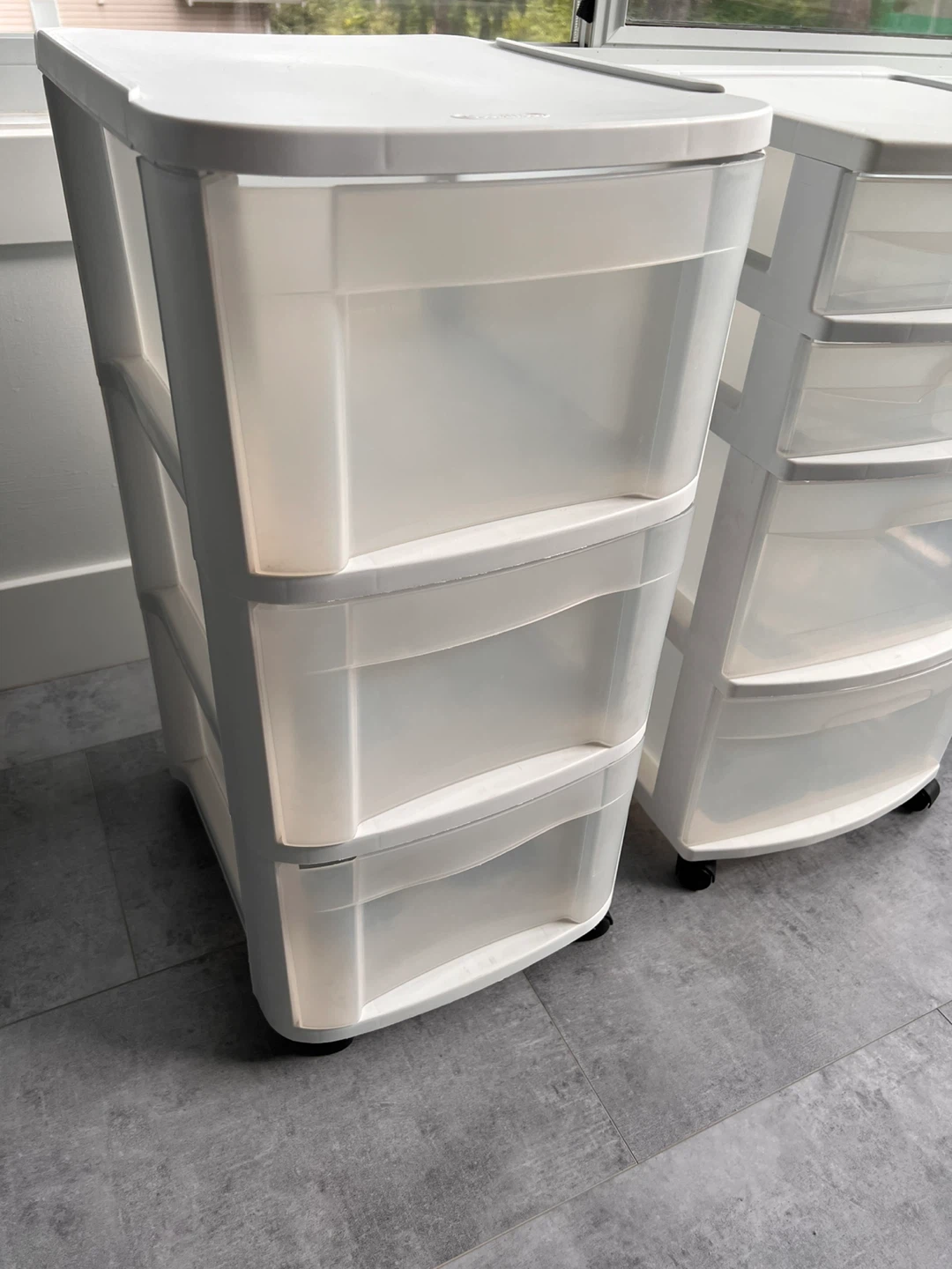 3 drawer and 4 drawer plastic storage on wheels - photo 2