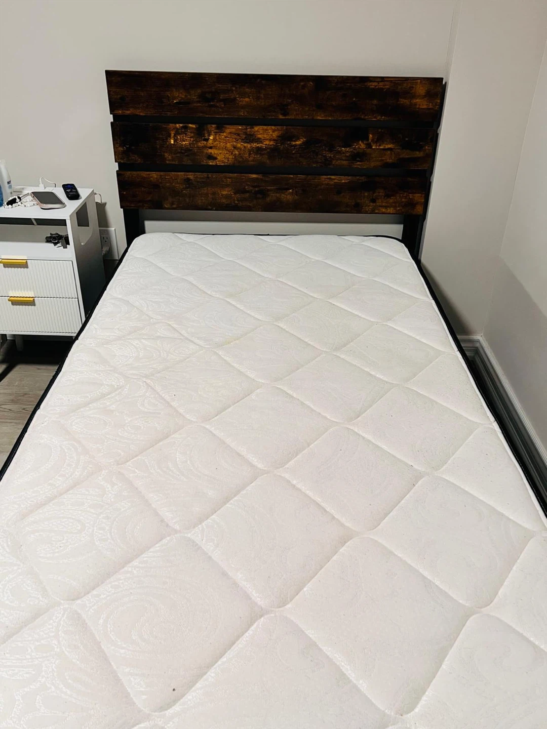 Twin bed mattress