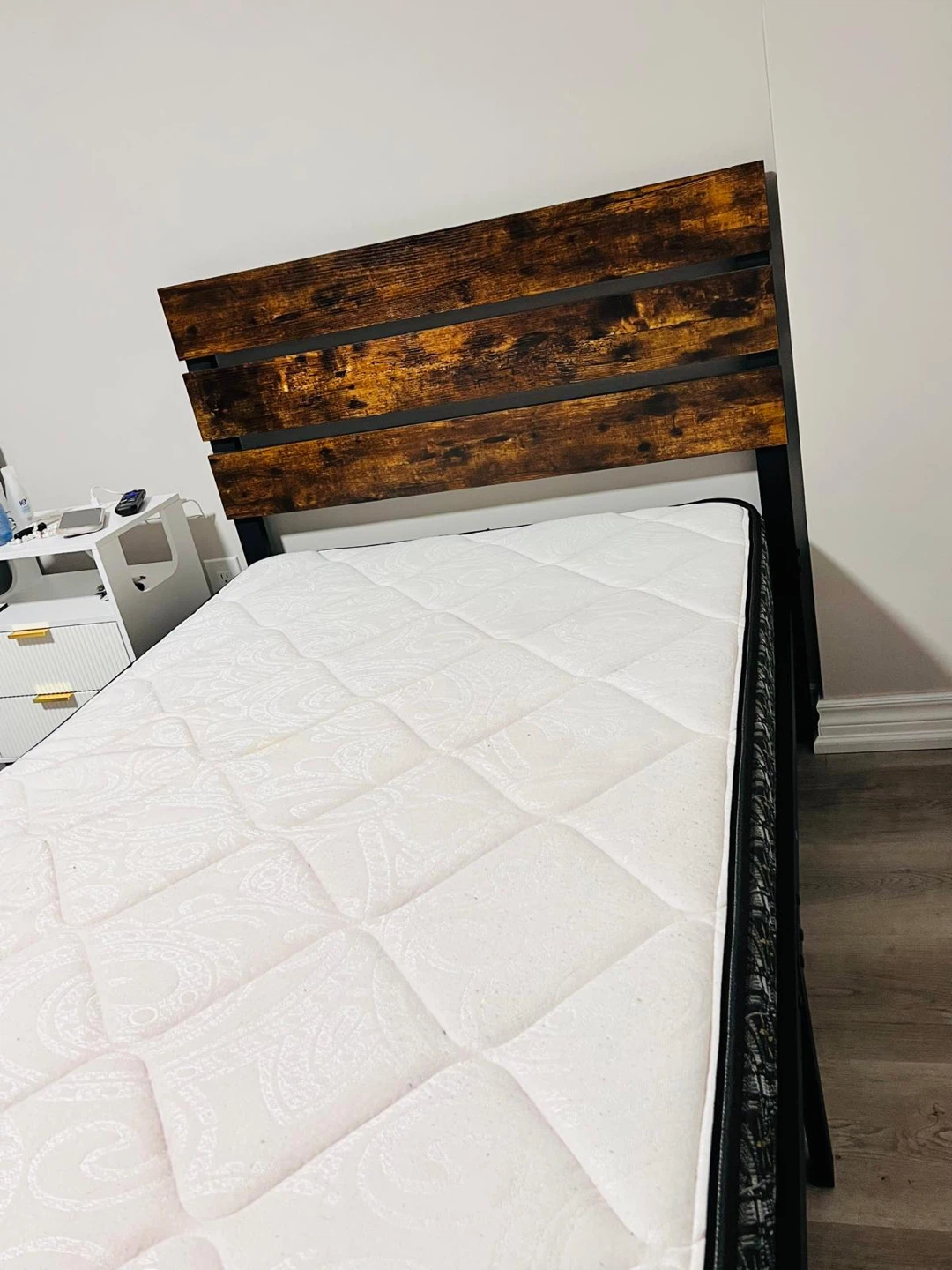 Twin bed mattress - photo 2