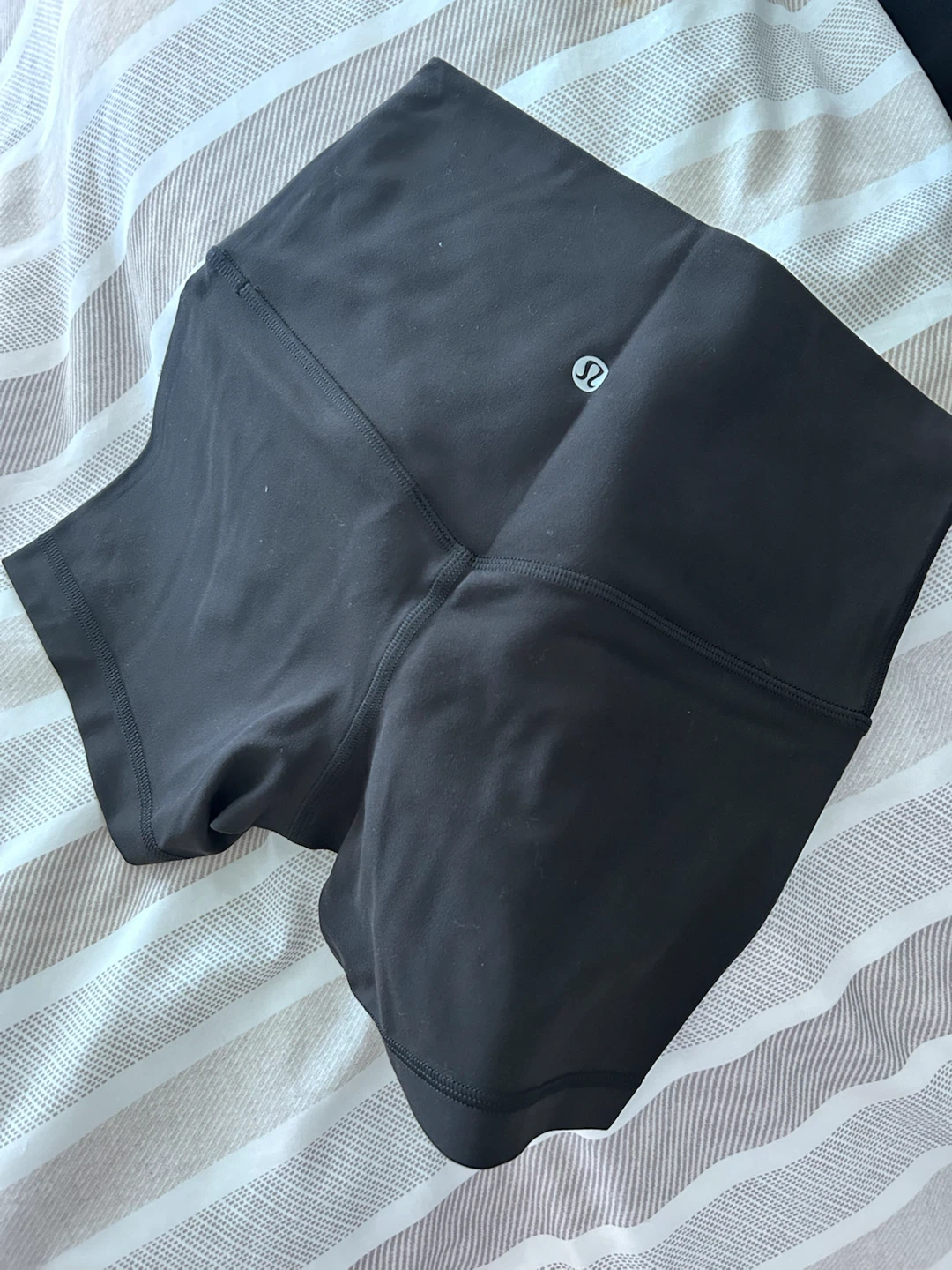 lululemon Align No Line High Rise Short 4" l - photo 3
