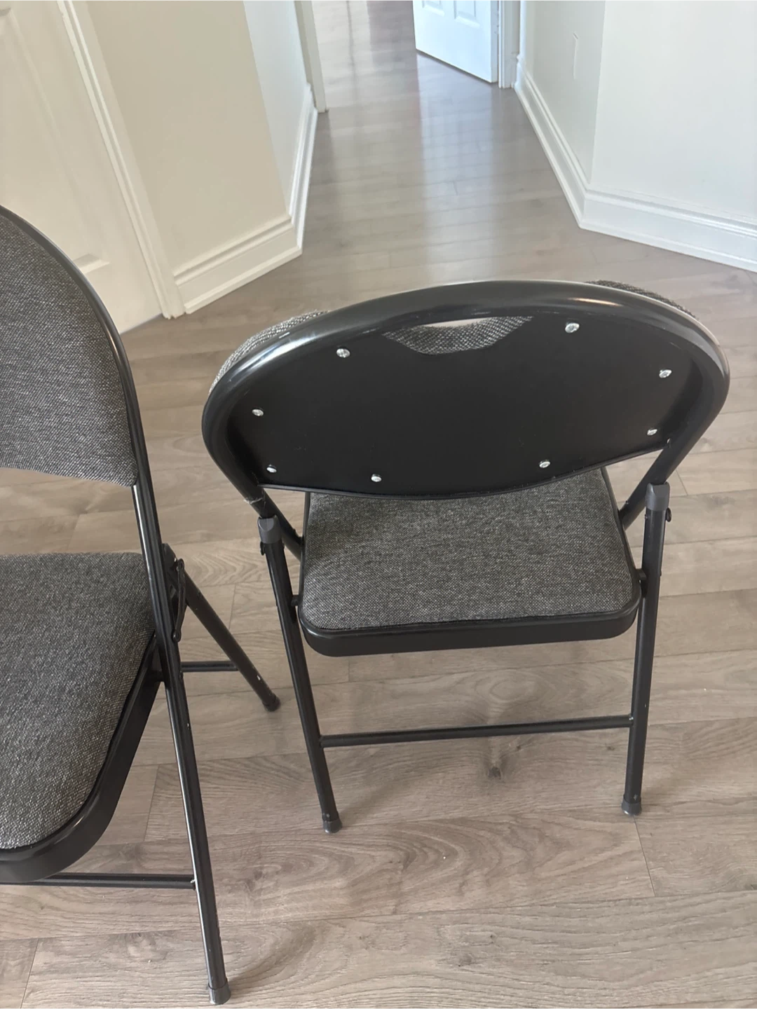 3 Grey Folding Chairs - photo 2
