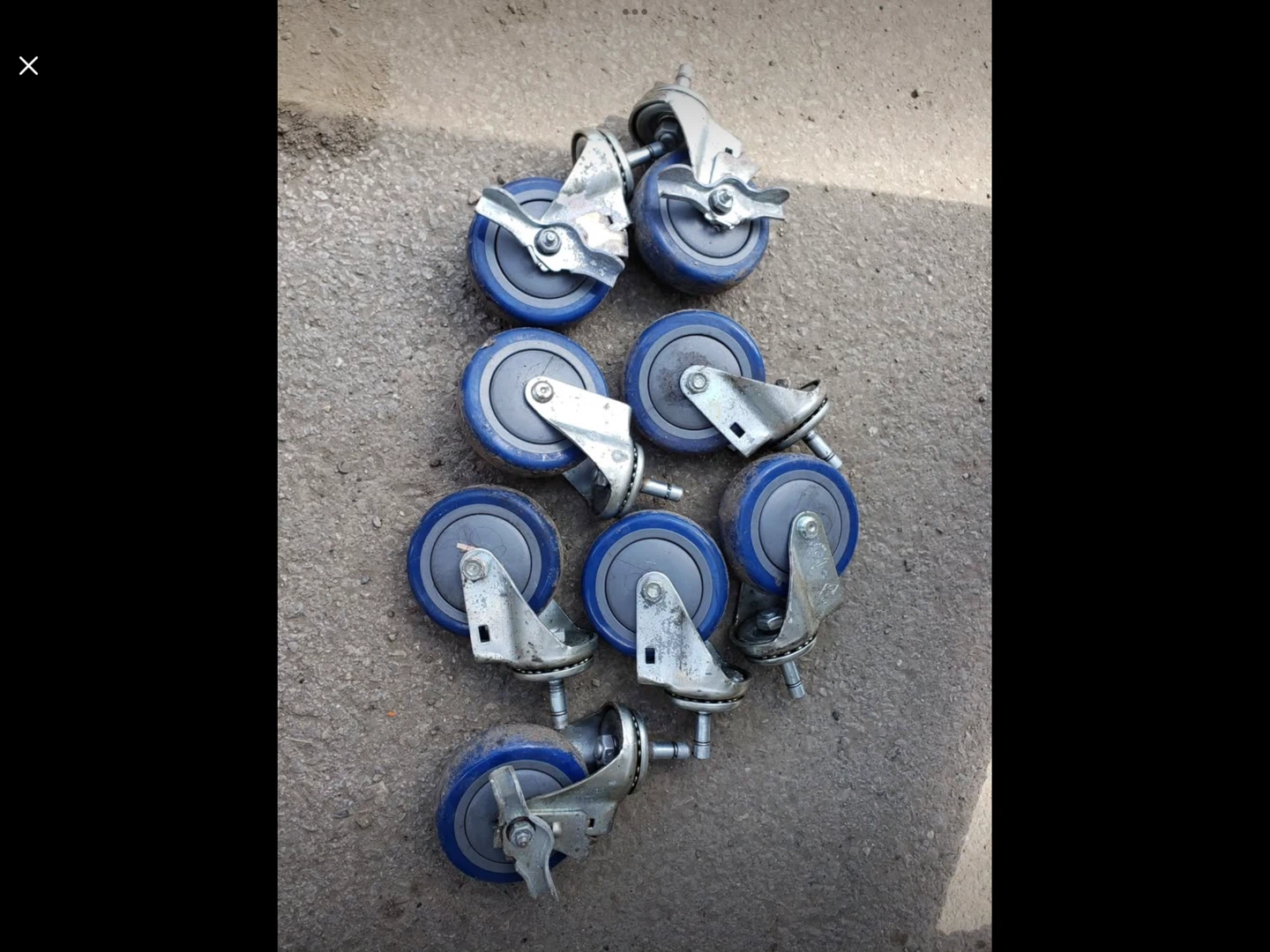 Rubber caster weels