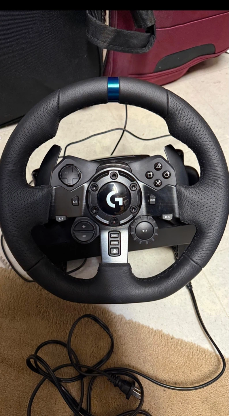 LOGITECH G923 RACING WHEEL