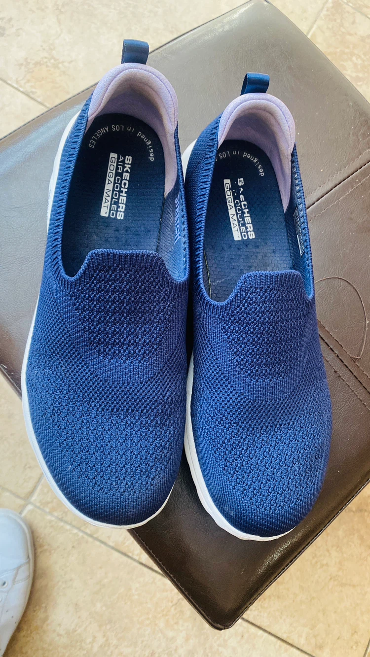 Skechers go walk size 9.5 ladies