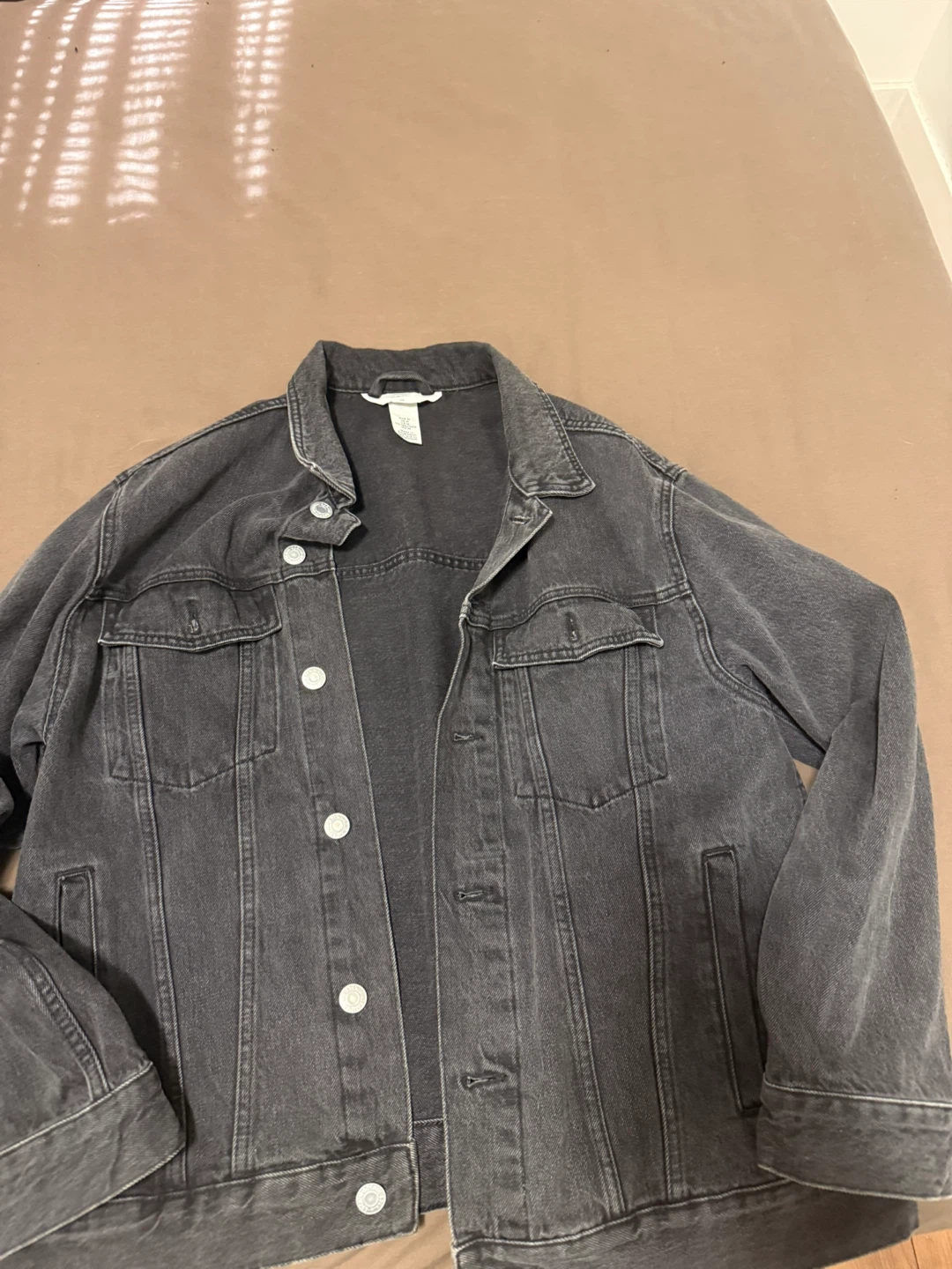 H&M Black Denim Jacket Size M - photo 3