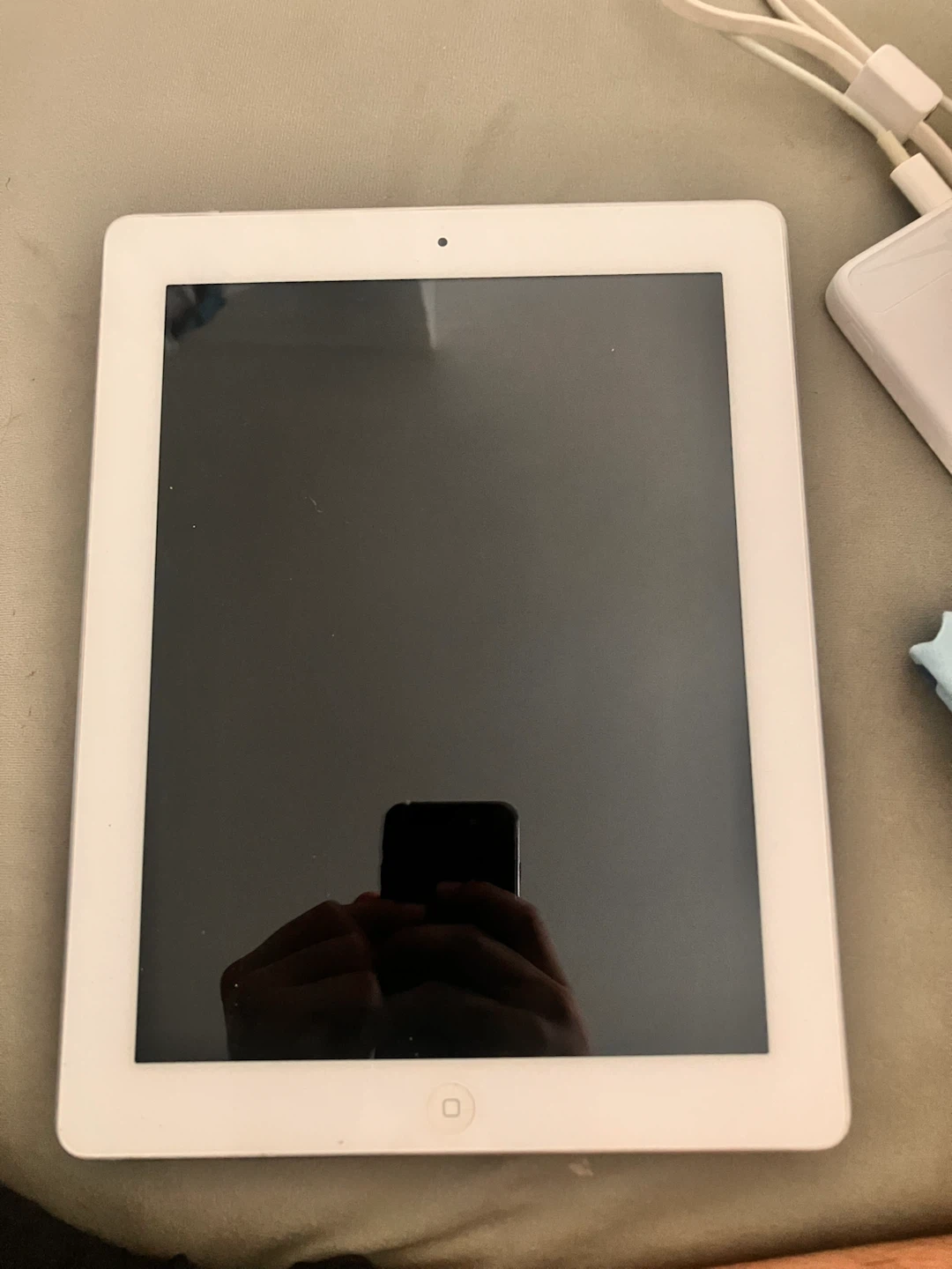 Apple iPad Tablet 2nd generation