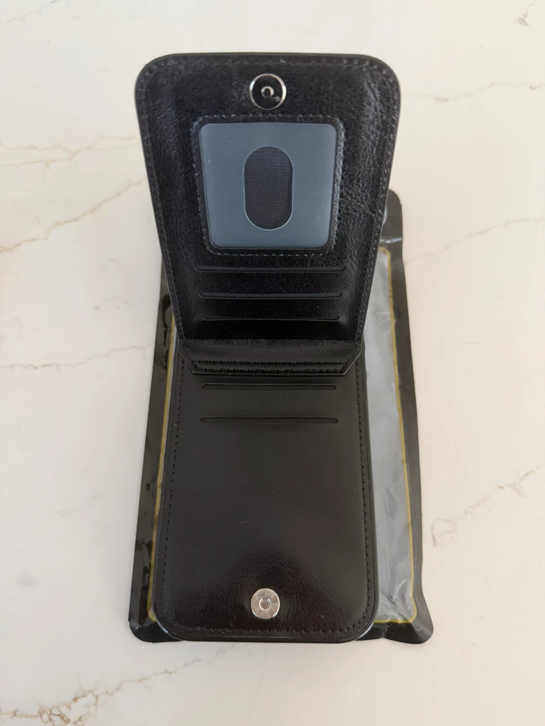 iPhone 17 Pro Max Wallet Case - photo 3