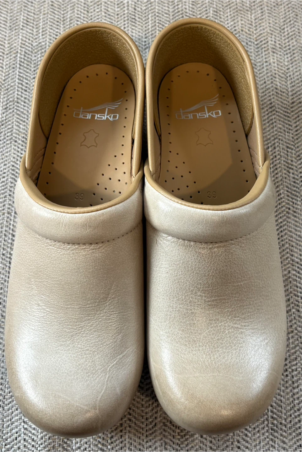Dansko Beige Leather Clogs Size 39 - photo 2