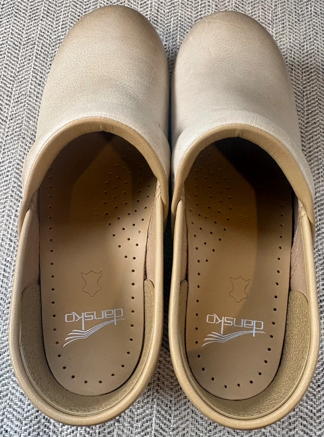 Dansko Beige Leather Clogs Size 39 - photo 3