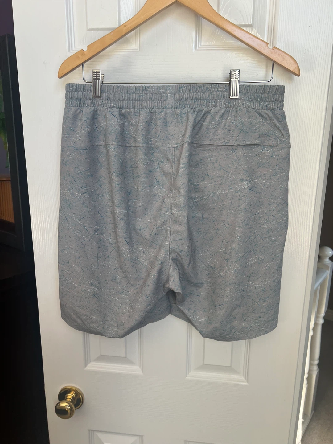 Mens Lululemon Shorts Size L - photo 3