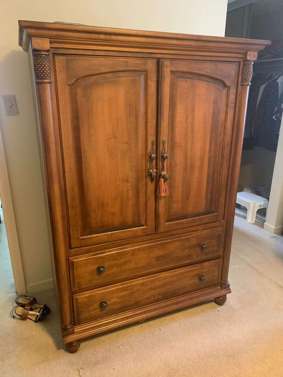 Tv armoire /storage cabinet
