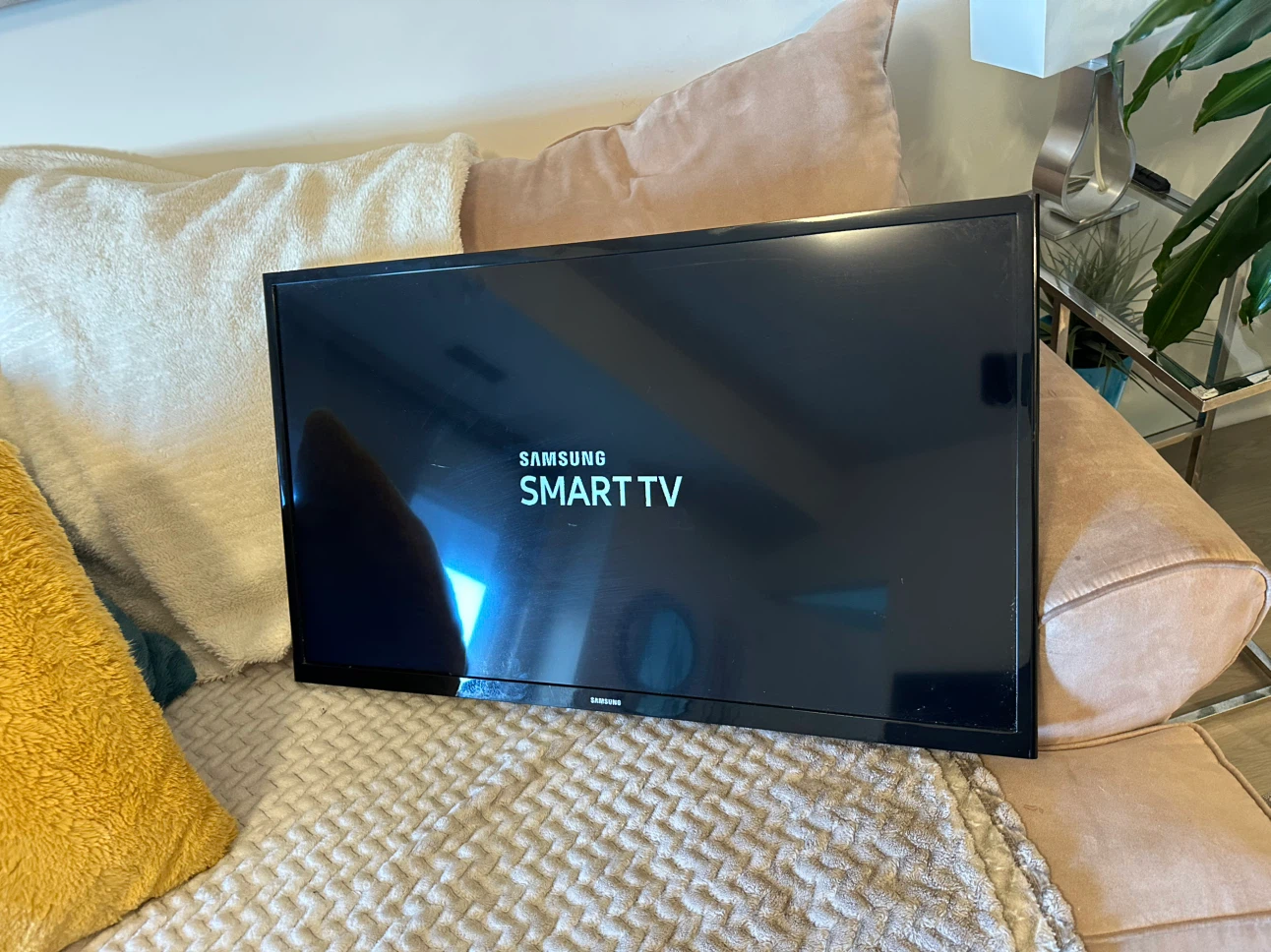 Samsung Smart TV (32 inch) - photo 2
