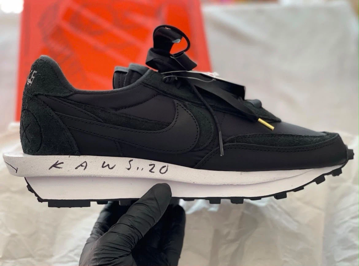 Nike LDWaffle Sacai KAWS Black Sneakers 1 of 1 Rare - photo 3