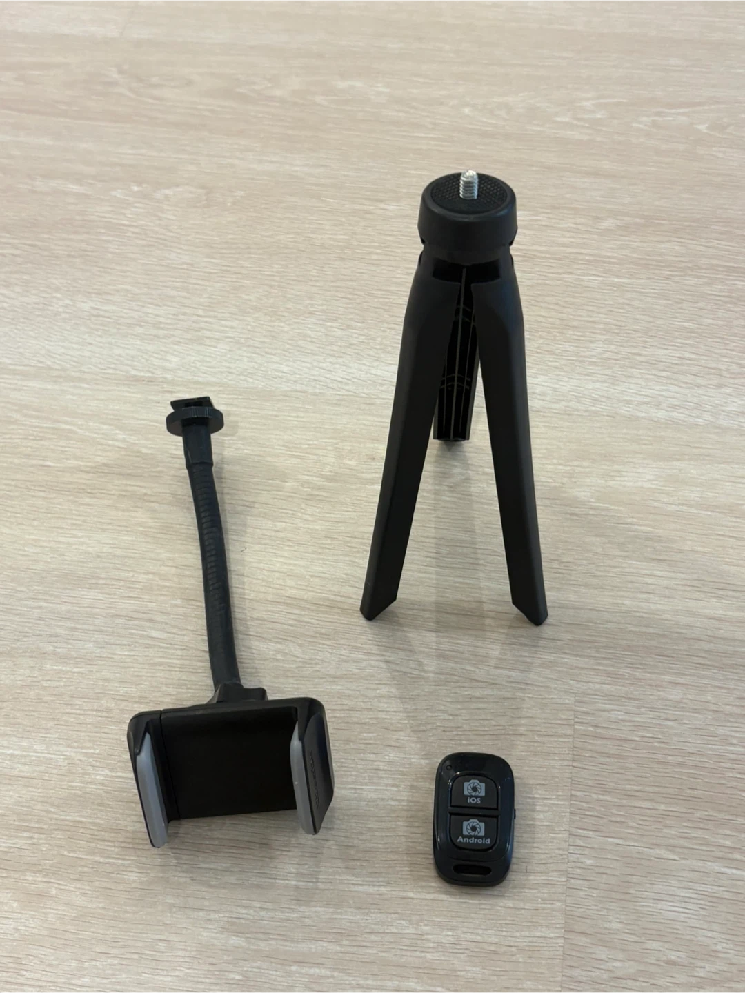Mini Tripod Kit with Phone Mount and Remote - photo 2