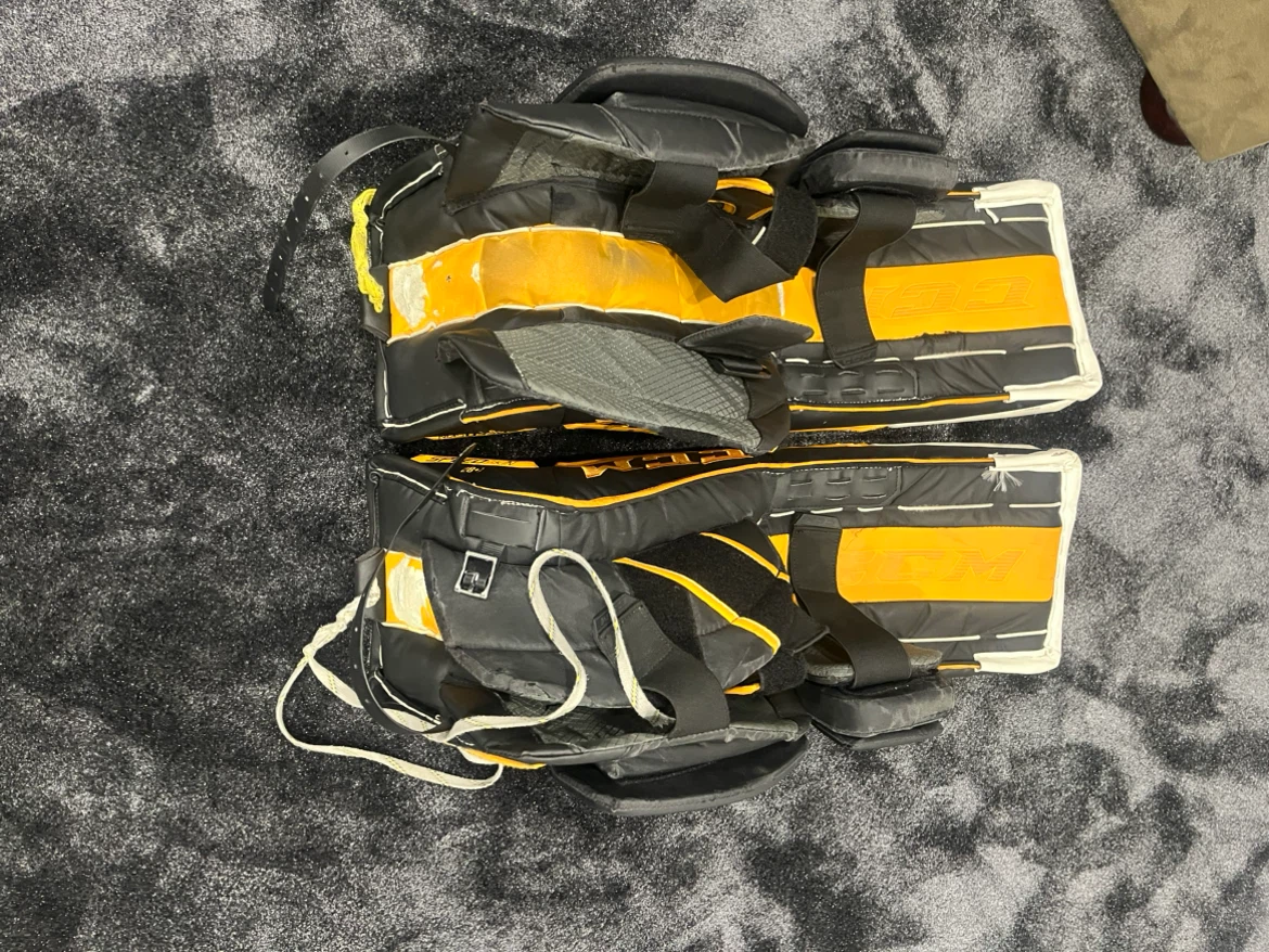 Hockey Pads - photo 2